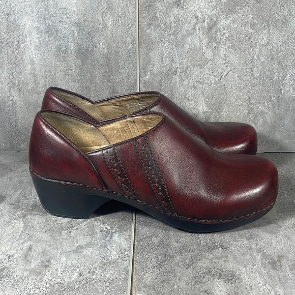 Dansko Shoes - Dansko Sienna Clogs